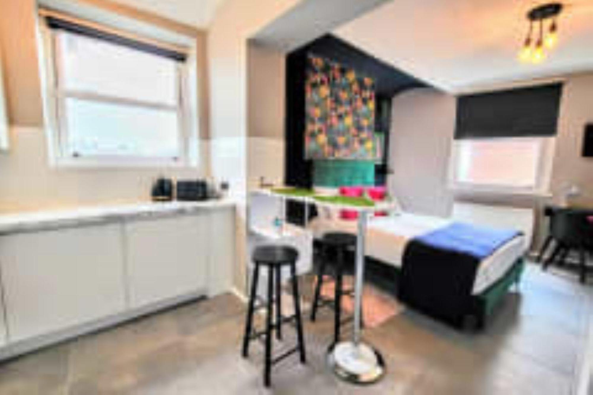 Innit Windsor Hove Extérieur photo